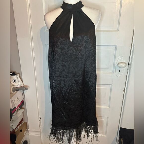 NWTs WAYF Black Feather Trim Swing Dress Size Small - Picture 2 of 13